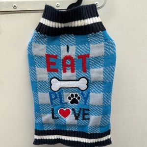 Pet clothing